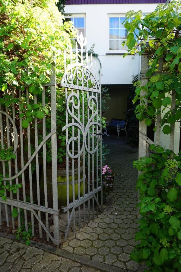 Hotel Garni Altes Winzerhaus Moselschaenke Kobern-Gondorf Exterior photo